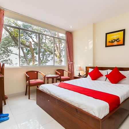 Oyo 422 Nguyen Thanh Hotel Ho Chi Minh-stad Buitenkant foto