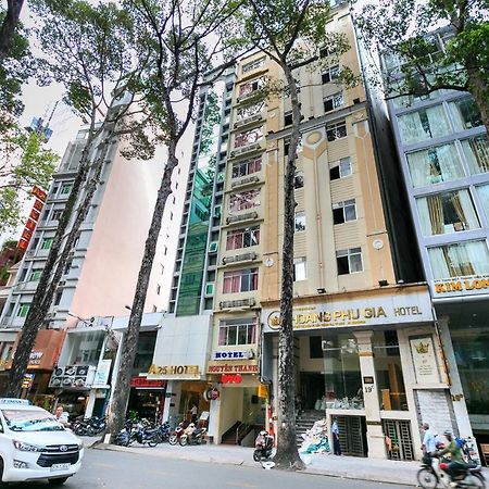Oyo 422 Nguyen Thanh Hotel Ho Chi Minh-stad Buitenkant foto