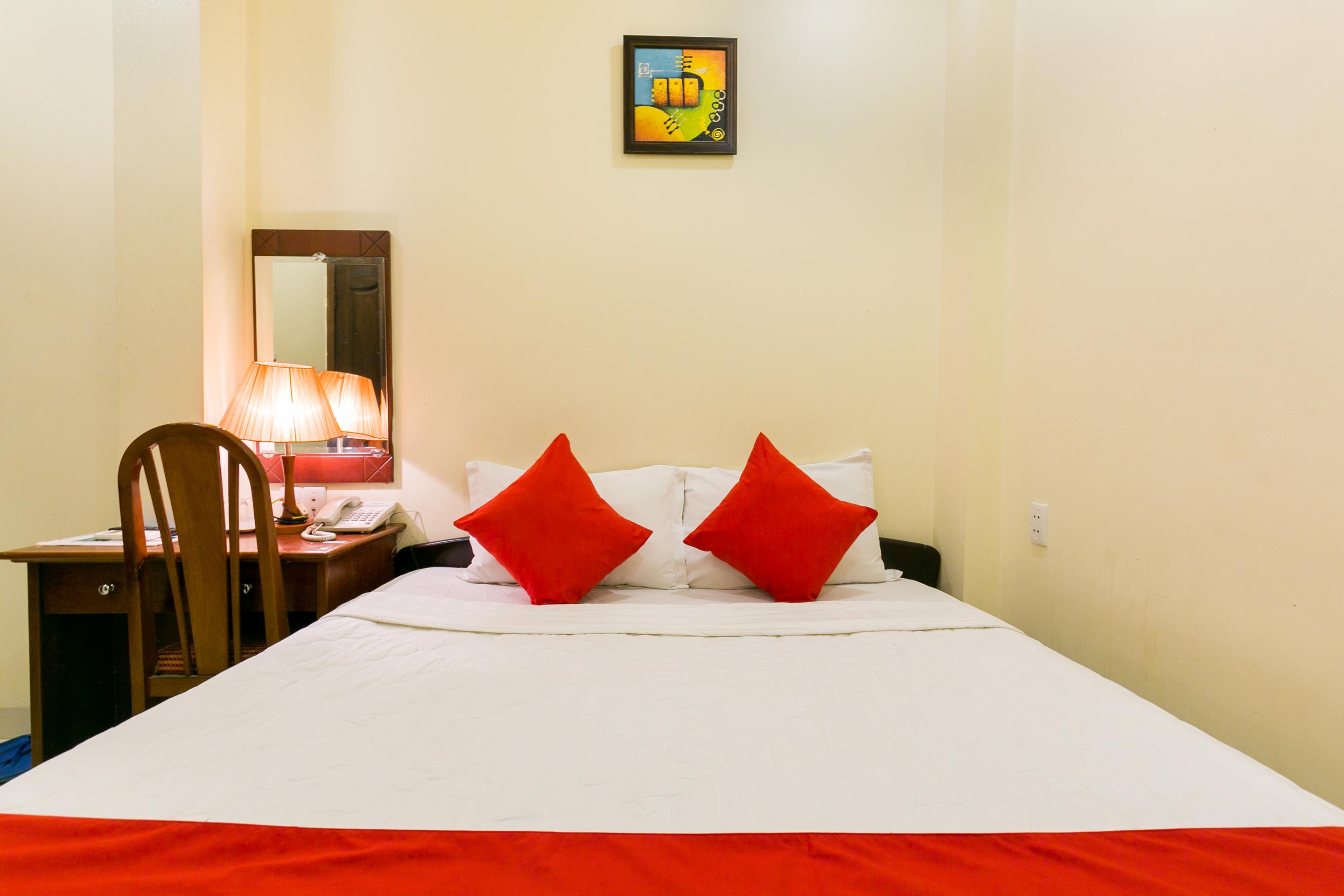Oyo 422 Nguyen Thanh Hotel Ho Chi Minh-stad Buitenkant foto