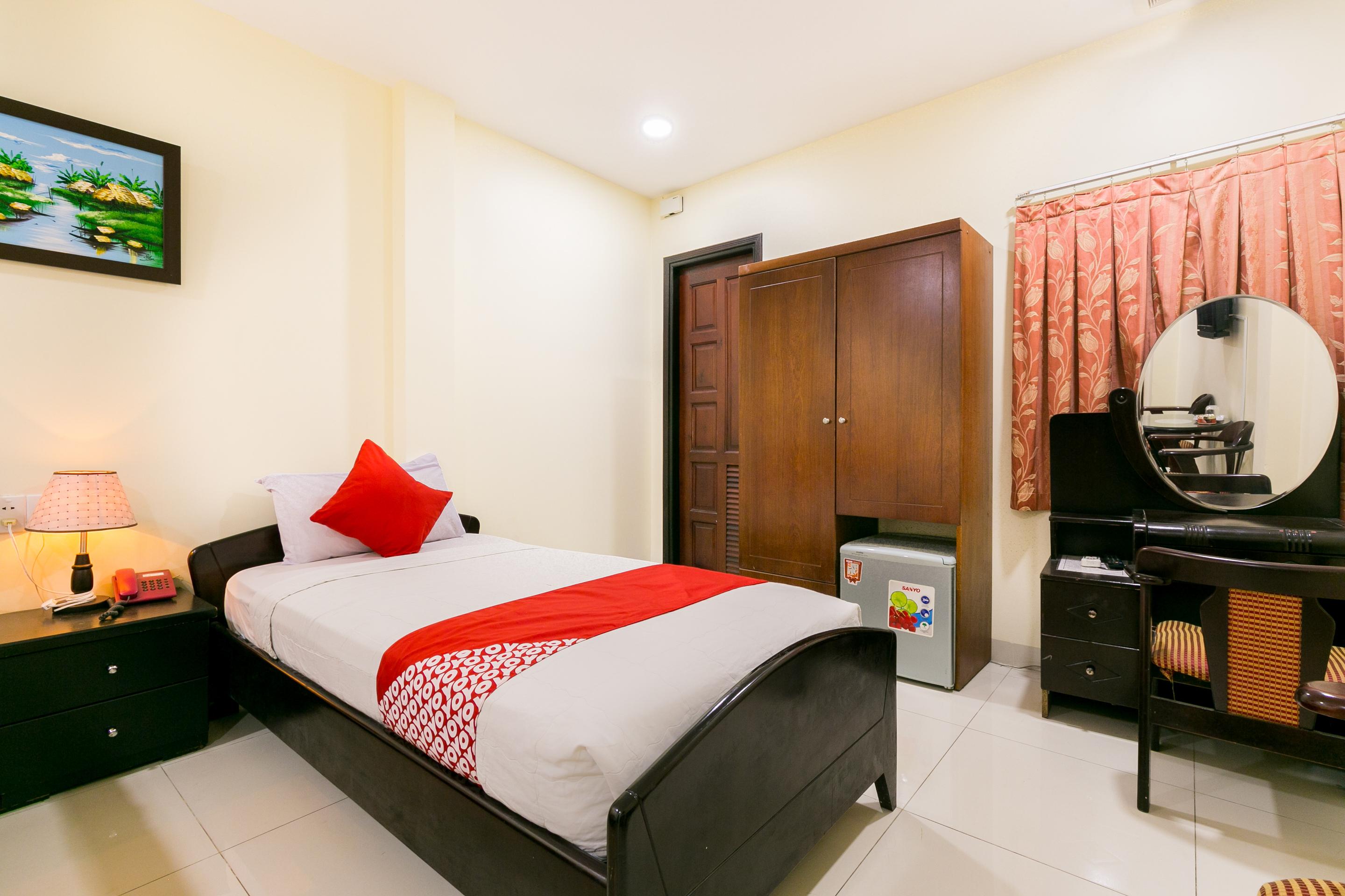 Oyo 422 Nguyen Thanh Hotel Ho Chi Minh-stad Buitenkant foto