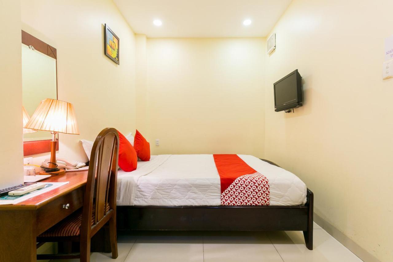Oyo 422 Nguyen Thanh Hotel Ho Chi Minh-stad Buitenkant foto