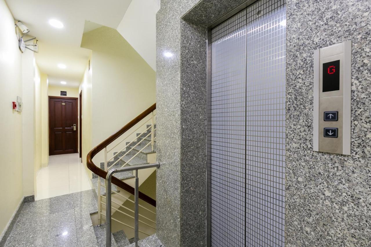 Oyo 422 Nguyen Thanh Hotel Ho Chi Minh-stad Buitenkant foto